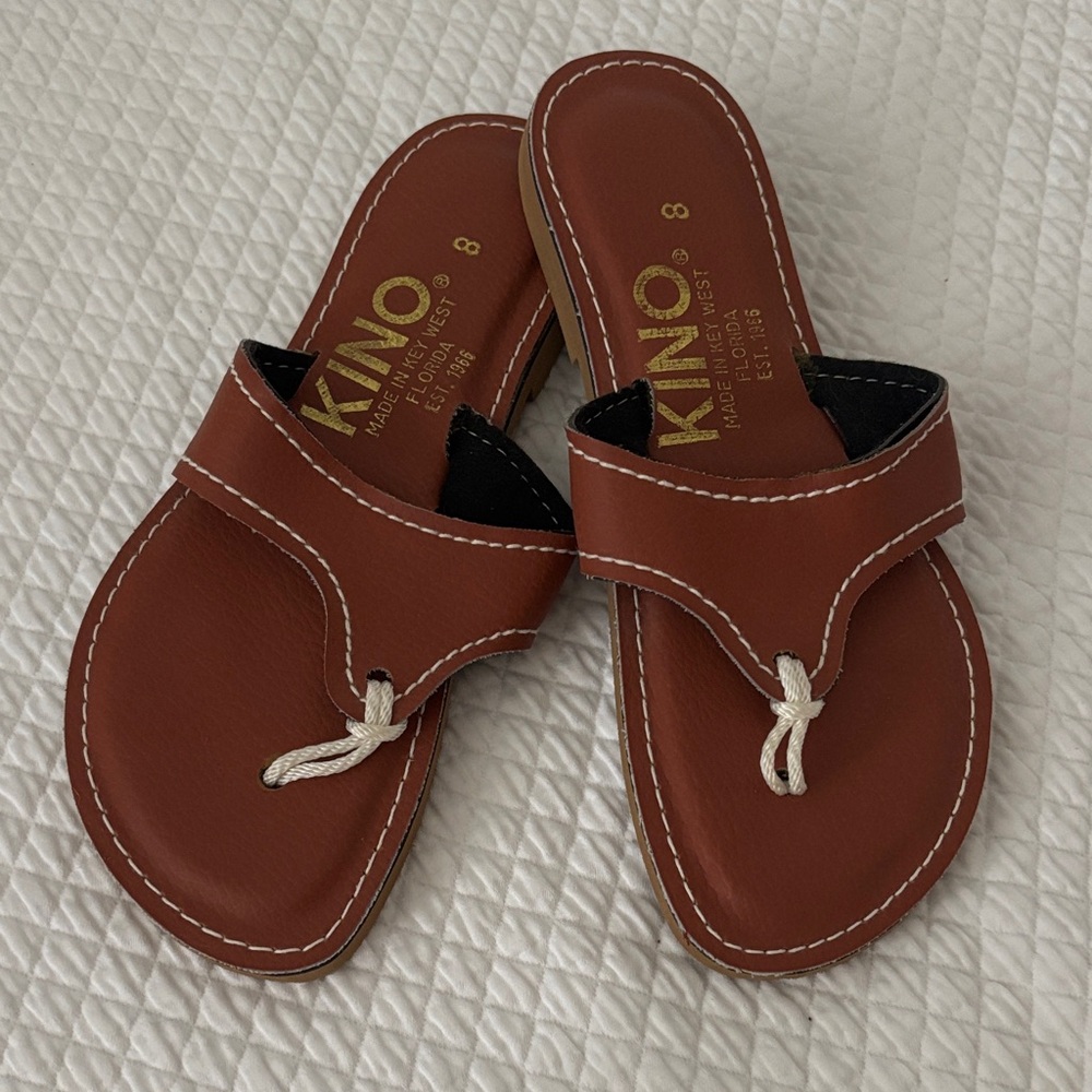Kino Women’s Brown Leather Thong Sandals